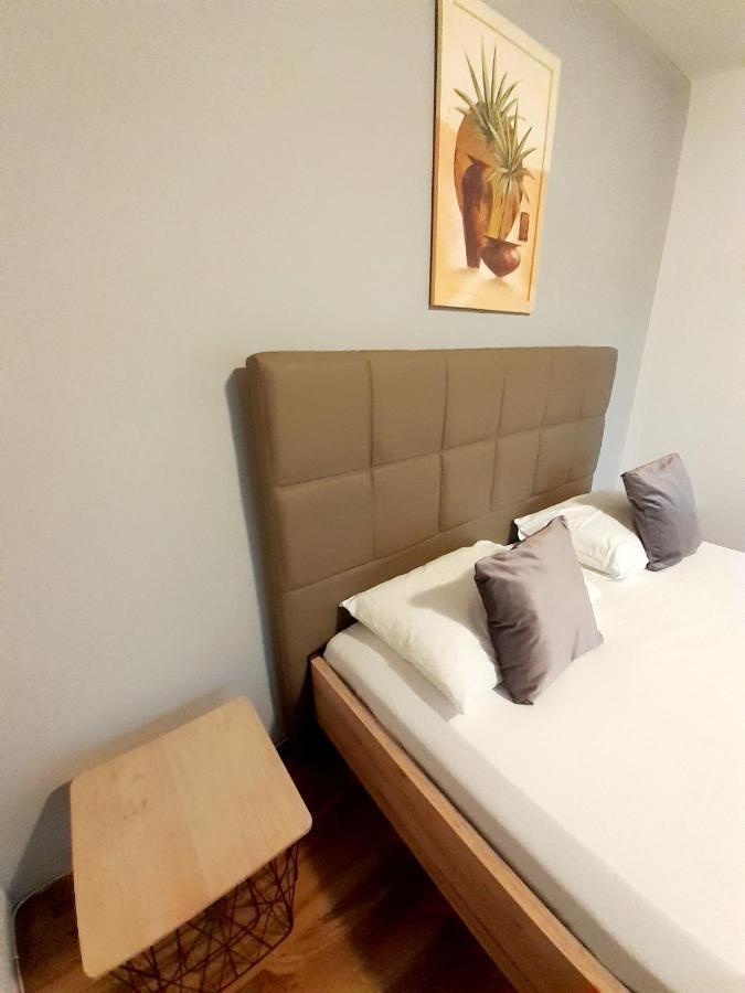 Magic Studio Hunedoara Apartment Exterior photo